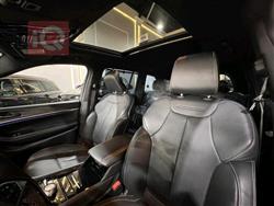 جیپ گراند شیرۆکی